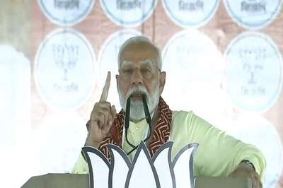 News18 Evening Digest: PM Modi Targets TMC Govt; Delhi Hospitals Receive Bomb Threat and Other Top Stories