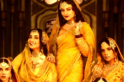 Heeramandi Review: Bhansali's Debut Series Is Poetic, Delicious; Manisha Koirala Is a Scene-Stealer