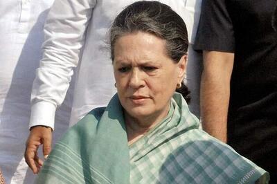 Sonia promised us a flat: Delhi braveheart brother