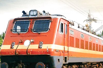 Mumbai-Ahmedabad Train Traffic Resumes After 12 Hrs as Narmada Water Level Drops in Gujarat: Railways
