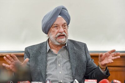 Interview | We Will Reach Pre-Covid Mark of 3 Lakh Air Passengers by Dec 31, 2020: Hardeep Singh Puri