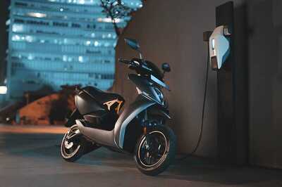 Ather Energy Starts Deliveries of 450X Electric Scooter in Delhi, to Launch Experience Centre in May