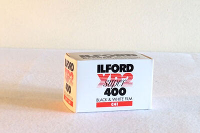 How to Load 35Mm Film Into a Manual Camera