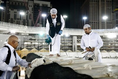 'We Must Accept it': Muslims Mark Ramadan With Unprecedented Virus Lockdowns