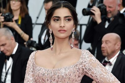 B-town Wishes Fashionista Sonam Kapoor on Her 32nd Birthday