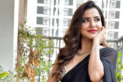 'People Like My Back, Cause Few Always Talk Behind': Ashu Reddy's Latest Post