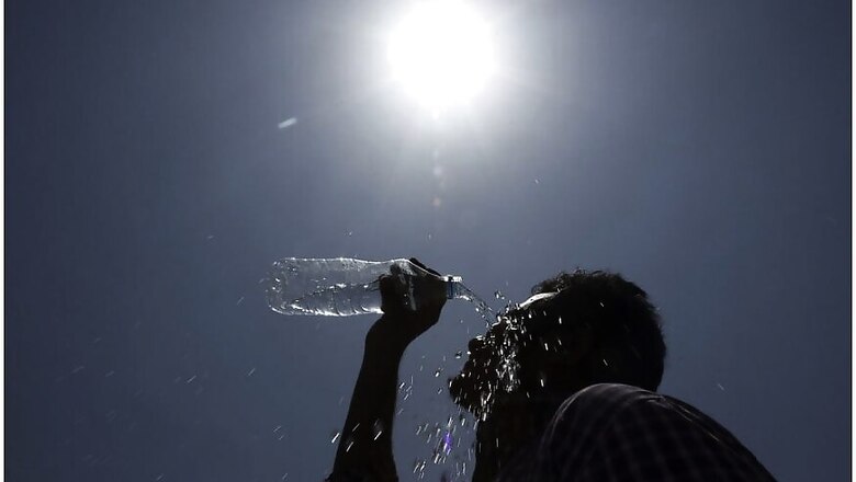 Hot Day in Delhi, Mercury Likely to Remain Above 40 Degrees for Next Few Days