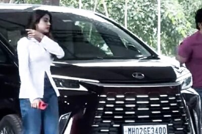 Janhvi Kapoor Adds Toyota Lexus LM MPV To Her Car Collection; Check Features