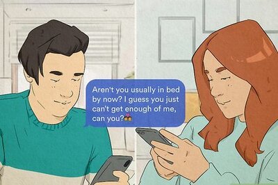 How to Text a Sagittarius Woman