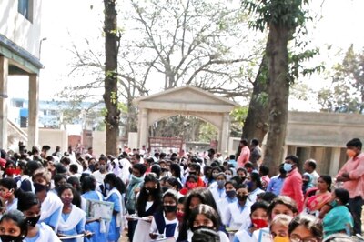 6 Govt School Students Faint During Morning Assembly, Staff Blames Pollution