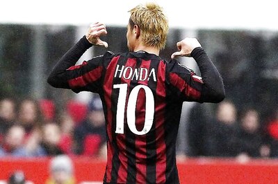 Keisuke Honda scores as AC Milan beat Genoa 2-1 in Serie A