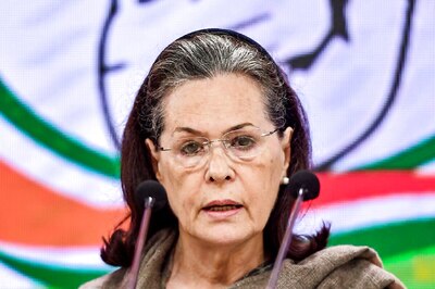 Sonia Gandhi Says Govt Showing Shocking Insensitivity on Farmers' Issue, Terms Consultations a 'Charade'