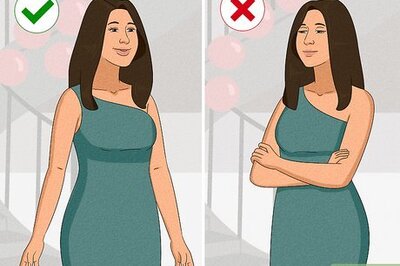 How to Be Social at a Party (and Avoid Awkwardness)