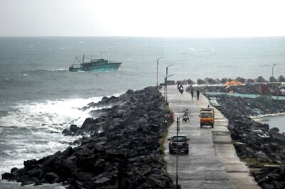 Public Holiday in Tamil Nadu Today as State Braces for Cyclone Nivar, 1,200 Rescue Personnel Deployed