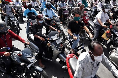 Government Proposes 40-Kmph Speed-Limit for Motorcycles with Child Pillion Passenger