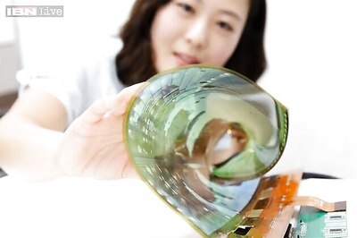 LG unveils 18-inch flexible and transparent OLED panels, promises 60-inch rollable TVs