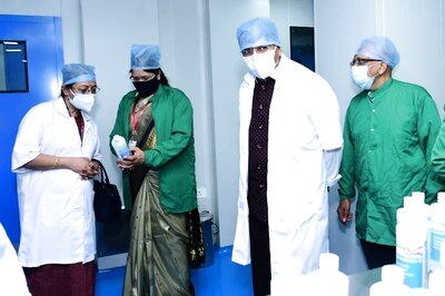 Mansukh Mandaviya Visits Serum Institute's Pune-based Vaccine Plant