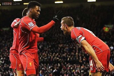 Sturridge scores on return as Liverpool beat West Ham 2-0