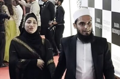 Pregnant Sana Khan’s Husband Gets Trolled for ‘Dragging’ Her at Baba Siddique’s Iftar Party; Watch