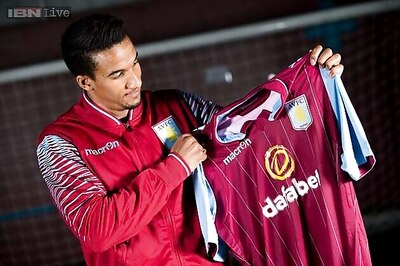 Manchester City loans winger Scott Sinclair to Aston Villa