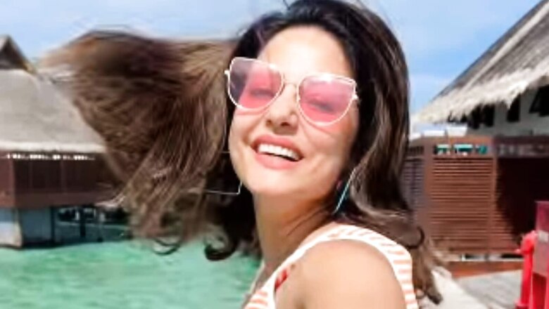Hot Air Balloon Ride To Ottoman Mansions; A Peek Into Hina Khan's Turkey Trip