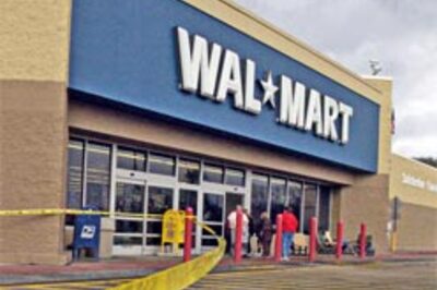 Bharti, Wal-Mart ink retail store deal