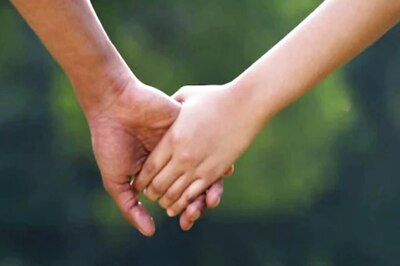 UP: Kanpur Man Climbs on Tower, Threatens to Commit Suicide with Kids over Wife's Infidelity