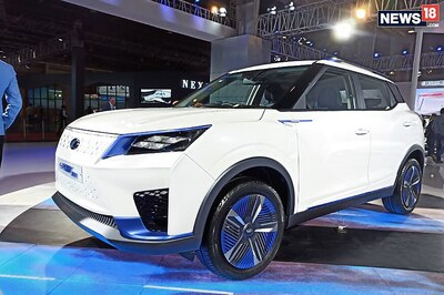 Auto Expo 2020: Mahindra eXUV300 Electric Compact SUV Unveiled - Watch Video