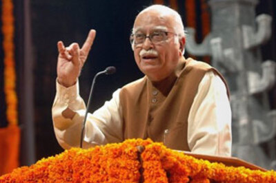 UPA not hanging Afzal to gain votes: Advani