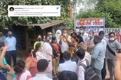 'Third Wave in Progress?': AAP MLA Trolled for Inaugurating Speed Breaker in Delhi