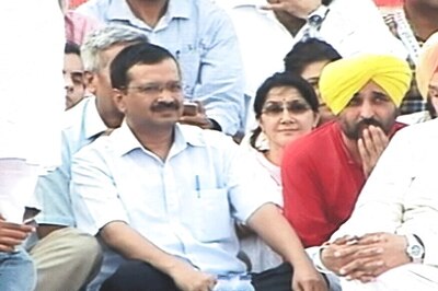 AAP Slams Sukhbir Singh Badal For Offering Sops to Punjab Farmers