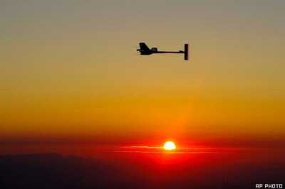 Solar-powered plane set for world tour