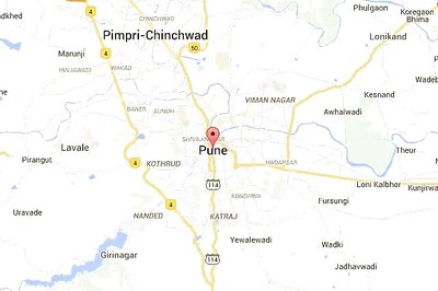 Striking students gherao FTII director Prashant Pathrabe