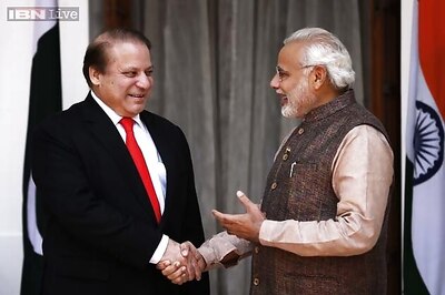 Narendra Modi thanks Nawaz Sharif for sending sari for mother