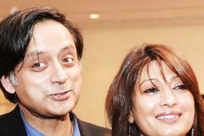 Mark on Arm Due to Cannula, Having Affair is 'Not Cruelty': How Delhi Court Brought Relief for Tharoor in Wife's Death Case