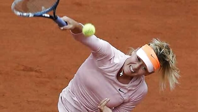 Maria Sharapova advances to second round at French Open
