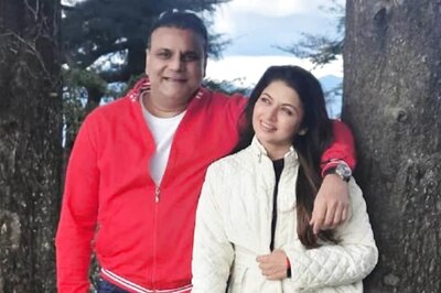 Bhagyashree Patwardhan, Himalaya Dasani Recount Memories From Their Love Story, School