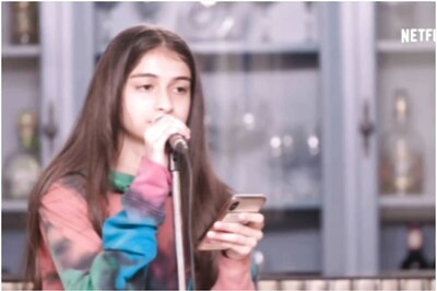 Deleted Scene from Fabulous Lives of Bollywood Wives Shows Ananya Panday's Sister Rysa Singing Beautifully