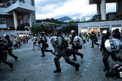 Chinese Soldiers in Hong Kong Warn Protesters as Emergency Rules Fail to Quell Unrest