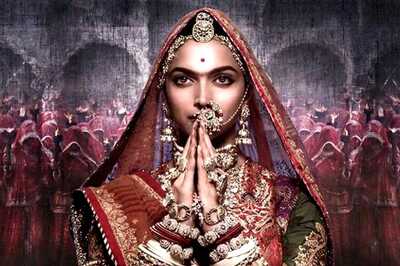 Diwali 2017: Transform Into Regal 'Padmavati' This Festive Season