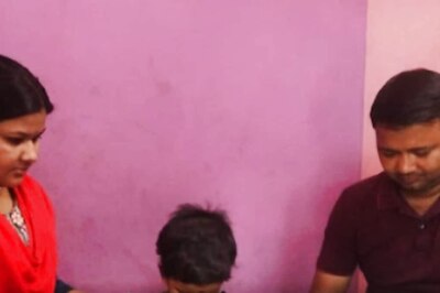 Meet Riona Makur, The 2-year-old West Bengal Kid Who Can Recite Poems And Sing National Anthem