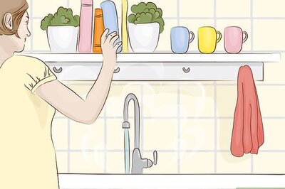 How to Deodorize a Musty Book