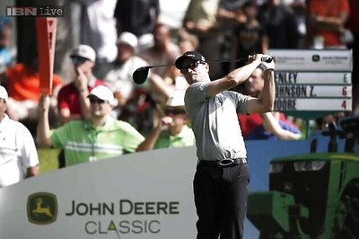 Johnson shares lead with McGirt at John Deere Classic