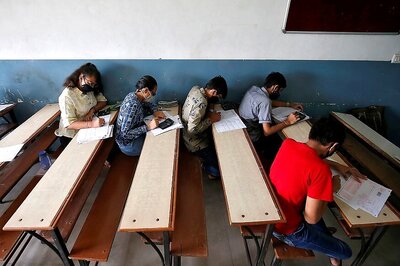 Examinees from Far-flung Areas Worry over Lack of Transport and Health Risks, Mull Skipping NEET-JEE