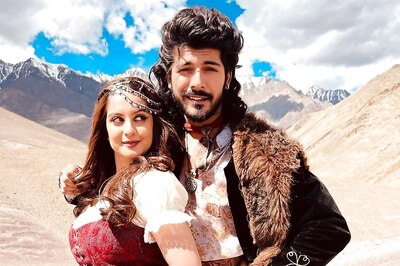 Sheezan Khan Hugs Tunisha Sharma In Unseen Pics, Calls Her 'Mine' In His FIRST Tribute To Late Actress