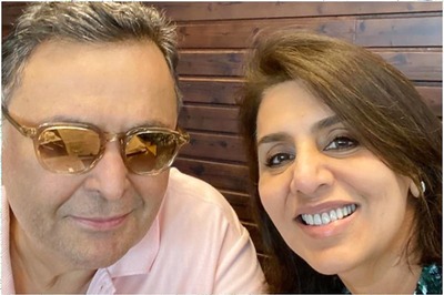 Neetu Kapoor is Missing Rishi Kapoor on Karva Chauth