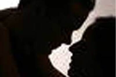 Thai teens keen on sex on V-Day