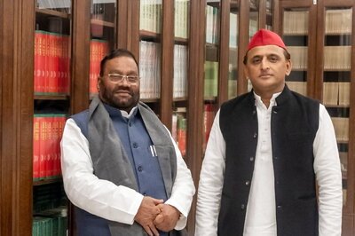 Big Blow to BJP Ahead of Polls as Swami Prasad Maurya Jumps Ship to SP, Alleges Dalits & OBCs Being Ignored