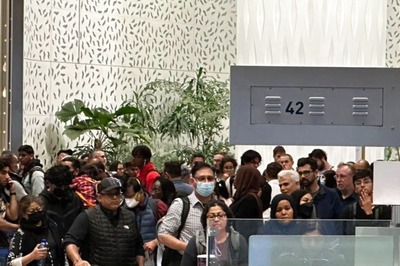 After Delhi, Chaos at Mumbai Airport: Passengers Cheer for Those ‘Escaping’ Long Queues | Watch