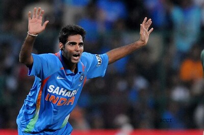 Bhuvneshwar wants to play alongside Sachin in Tests
